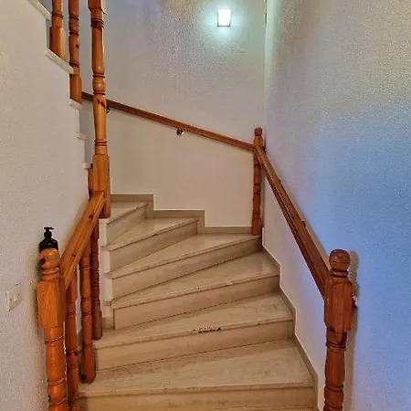 Tettix Apartment *